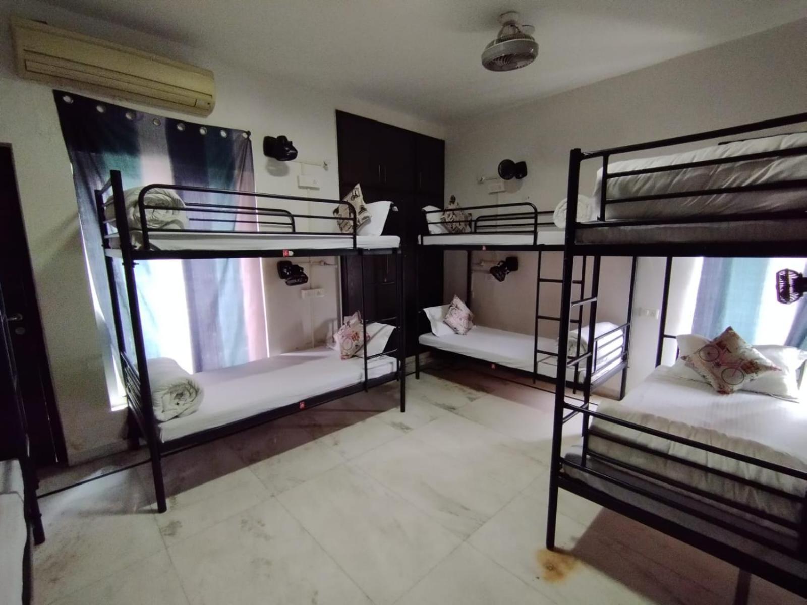 A Sleepy Fox Hostel New Delhi Exterior photo